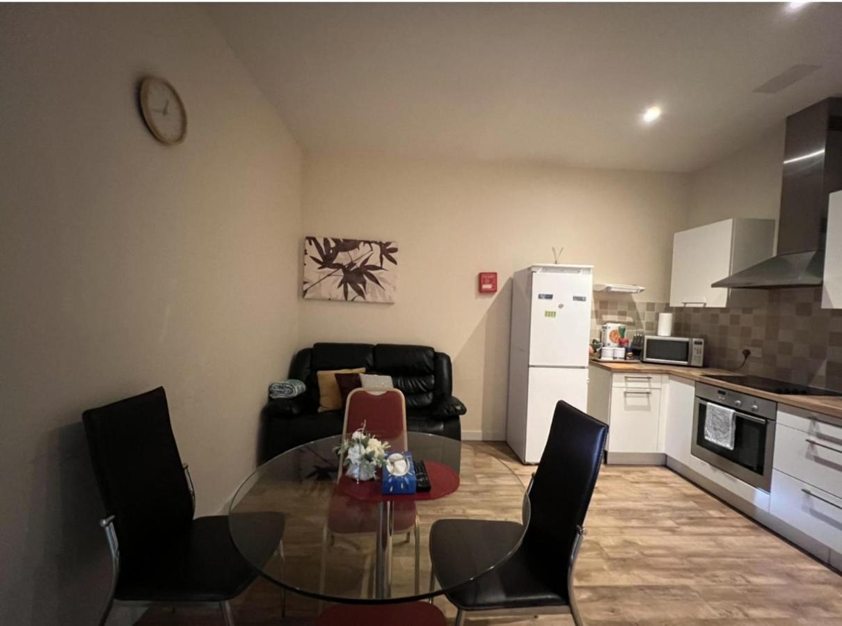 Aberdeen Stay Central 2-Bedrooms Apt-No Party Kültér fotó