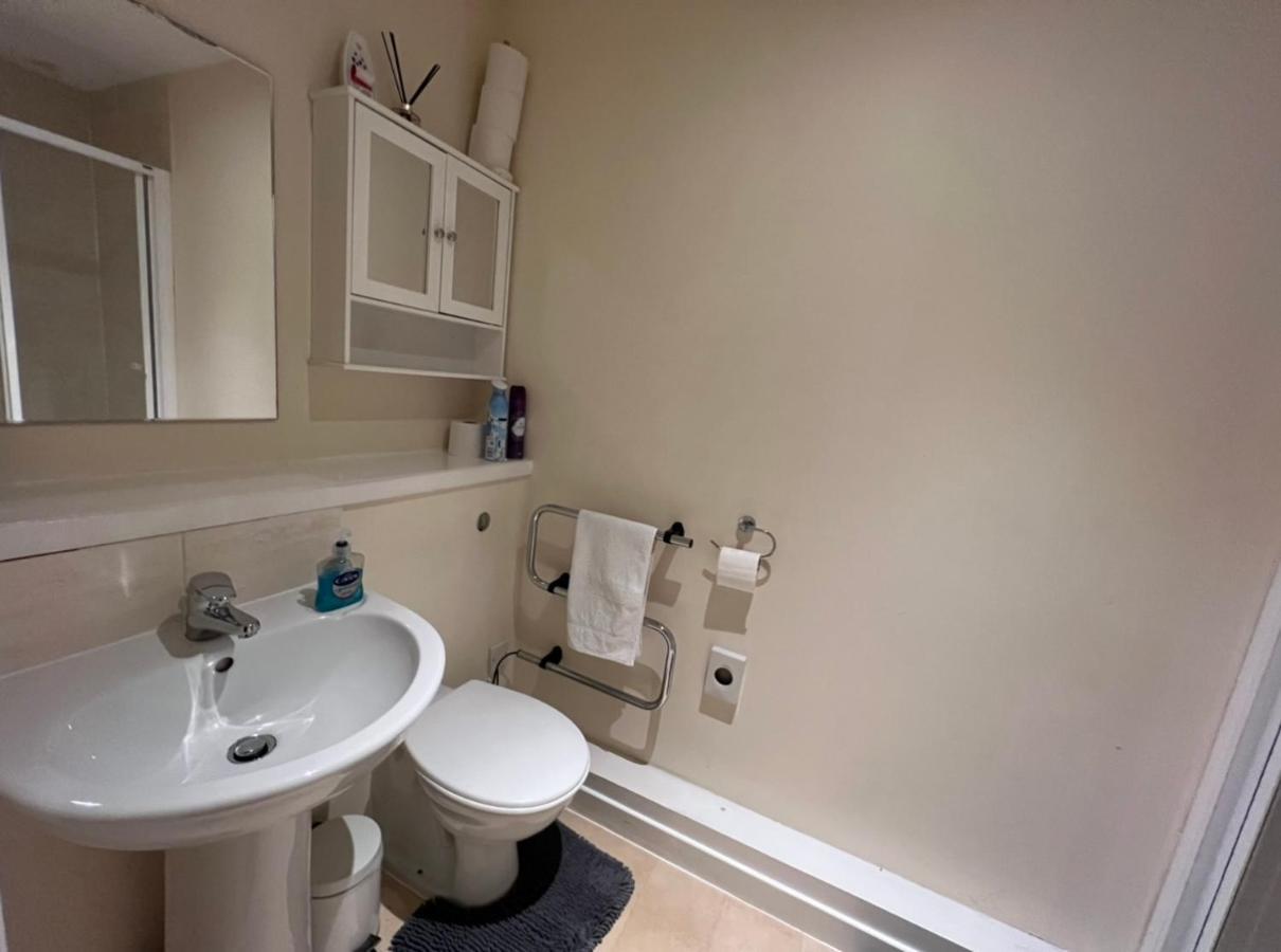 Aberdeen Stay Central 2-Bedrooms Apt-No Party Kültér fotó