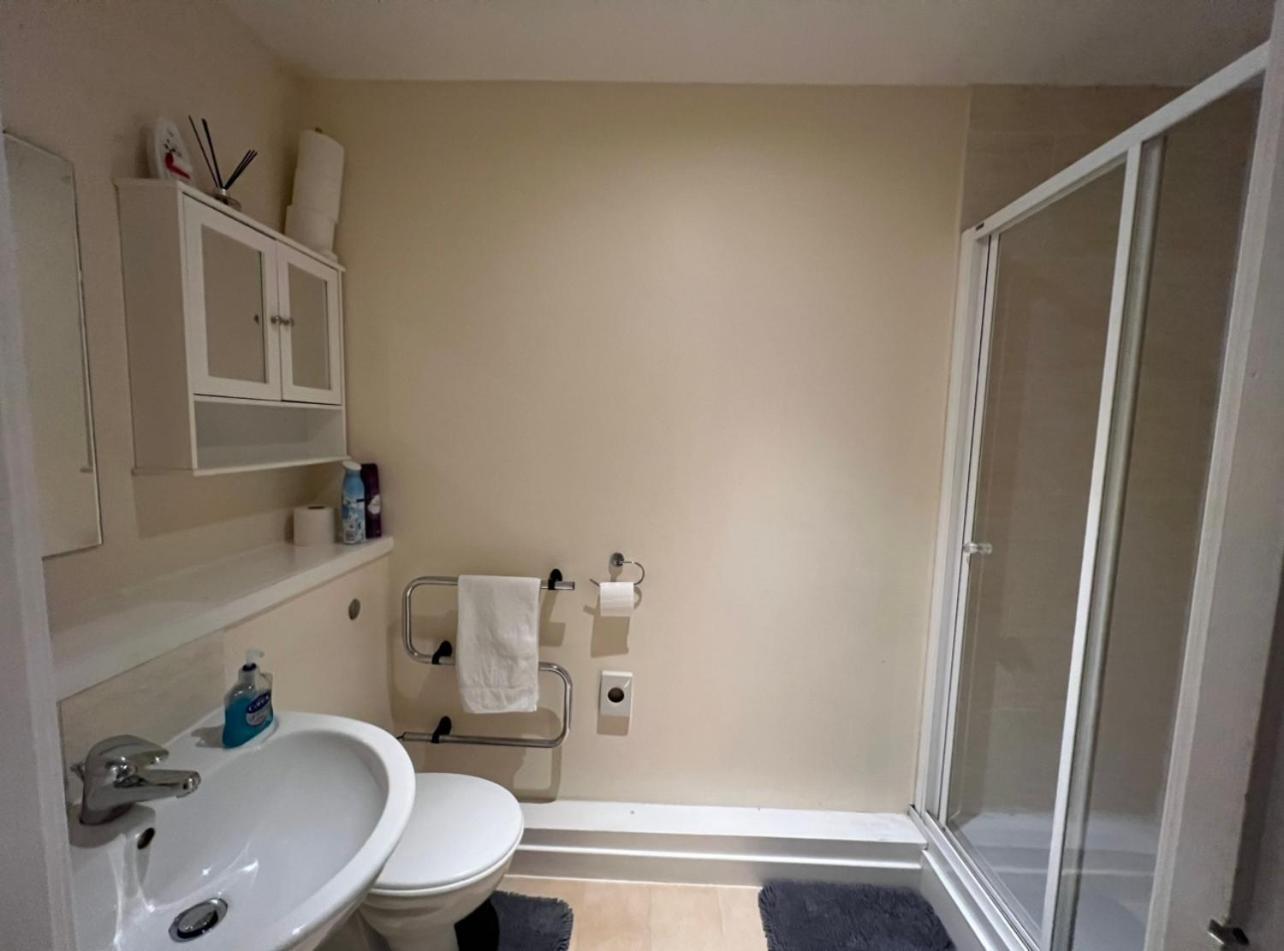 Aberdeen Stay Central 2-Bedrooms Apt-No Party Kültér fotó